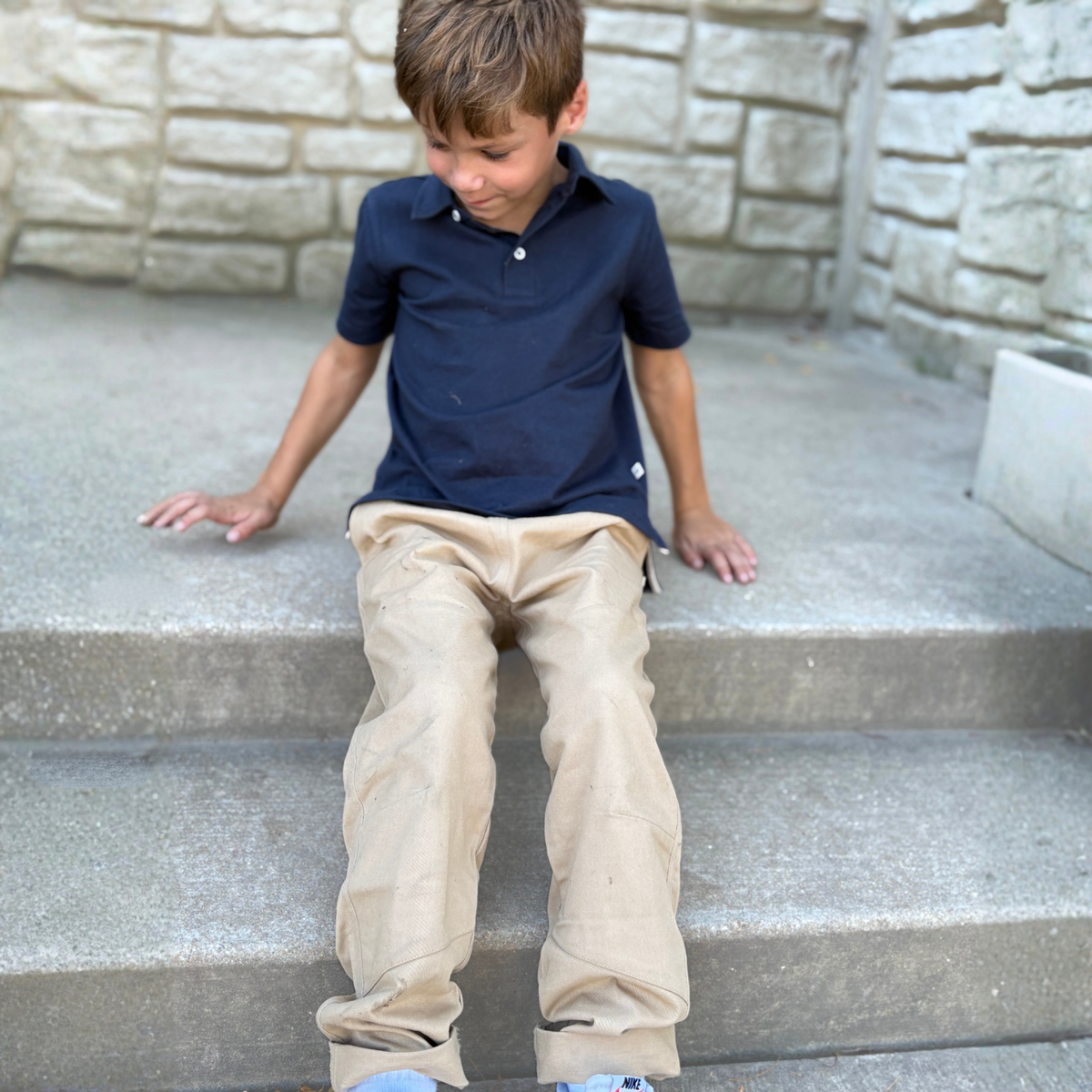 Organic cotton khaki pants with reinforced knees from Jackalo